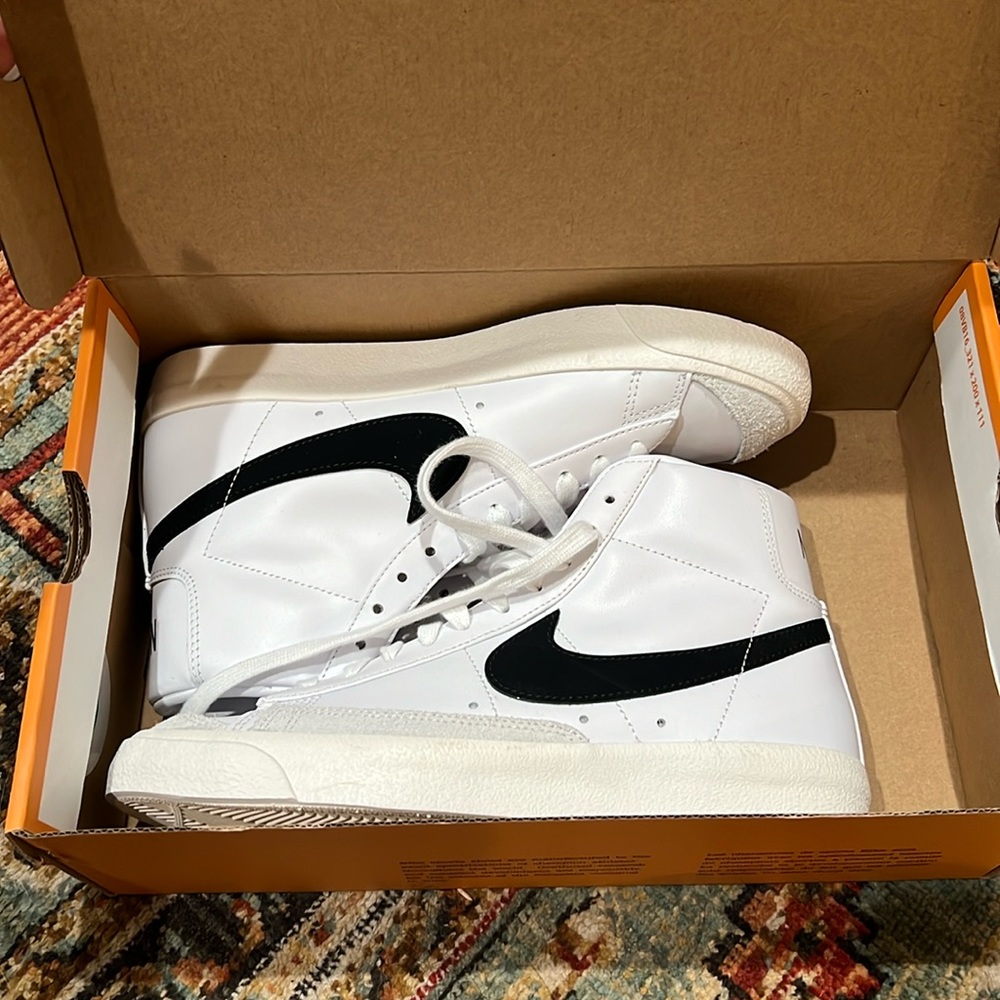 Womens blazers mid nike shoes
